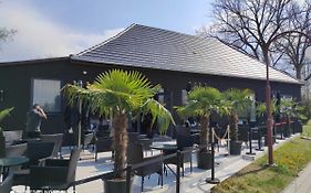 Waterfront Lodge